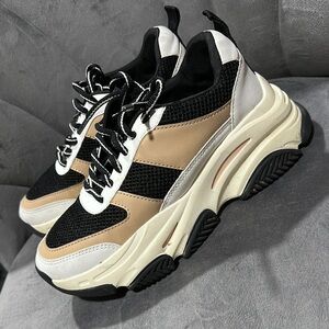 Steve Madden Black and Tan Women's Sneakers